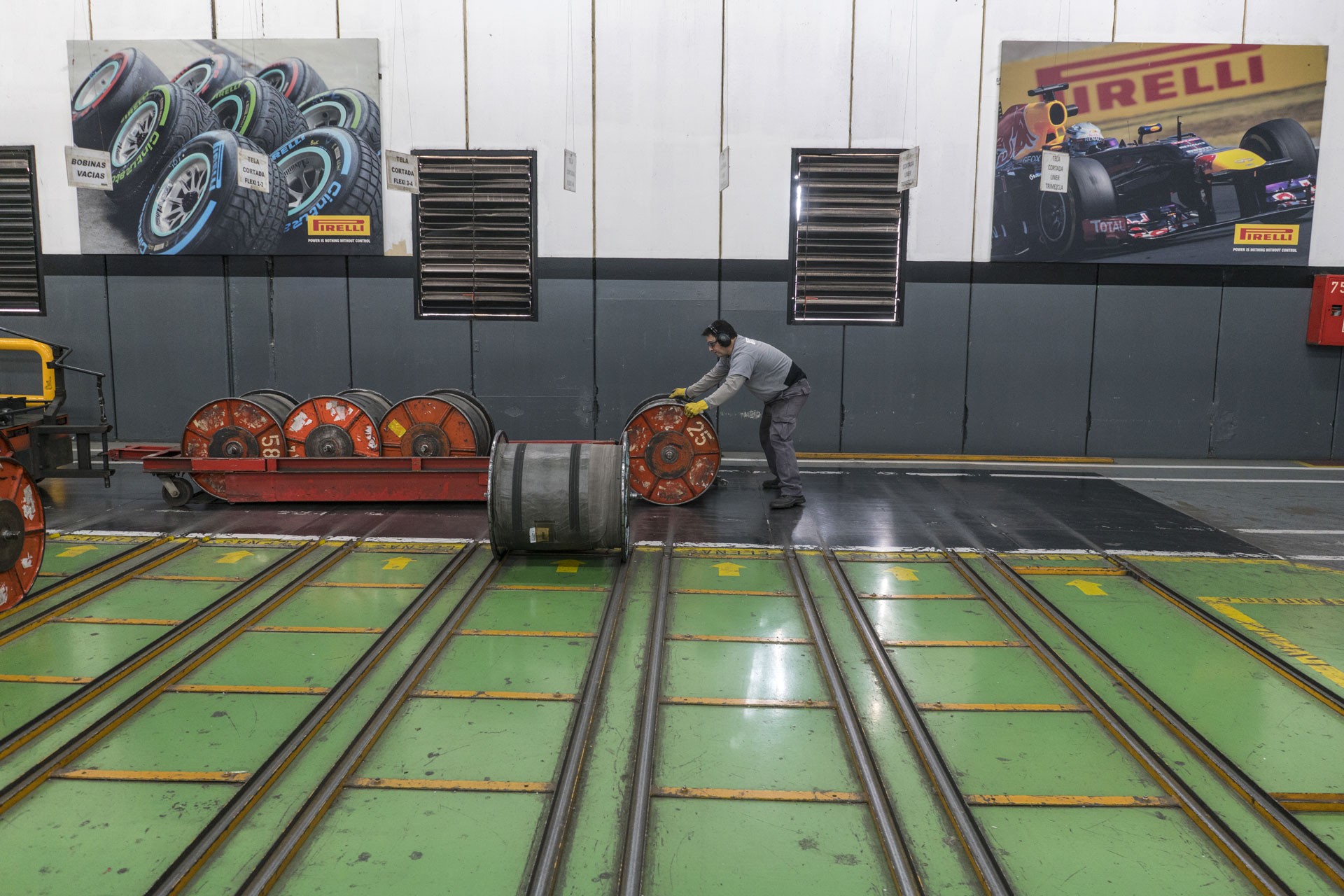 Uno dei laboratori della distilleria Branca